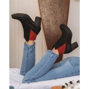 Bueno Red and Black Boot